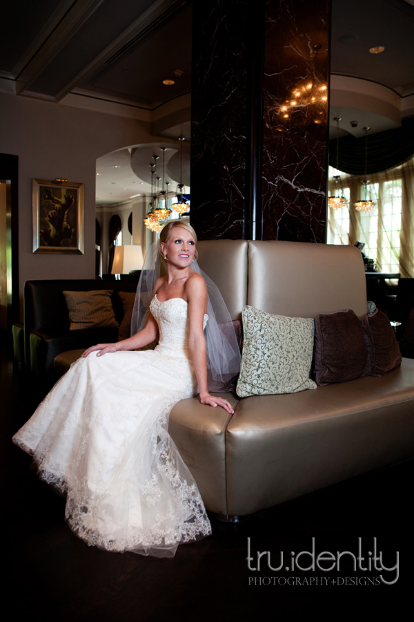 Bridal portraits at the Stoneleigh